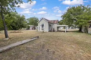 904 Ave F, Cisco, TX 76437 - Photo 4