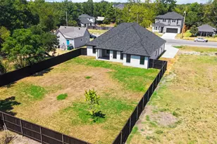 716 E Jefferson St, Waxahachie, TX 75165 - Photo 22