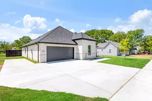 716 E Jefferson St, Waxahachie, TX 75165 - Photo 2