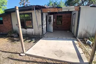 310 W 10th St, Los Fresnos, TX 78566 - Photo 20