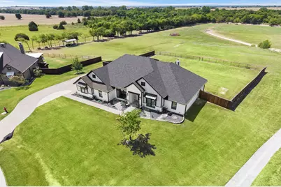 311 Mossy Point, Waxahachie, TX 75167 - Photo 4