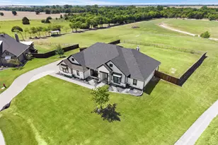 311 Mossy Point, Waxahachie, TX 75167 - Photo 4