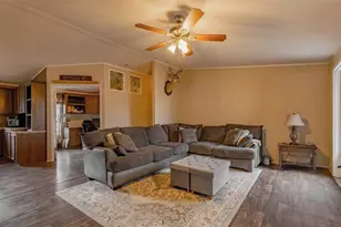 353 R and R Dr, Springtown, TX 76082 - Photo 4