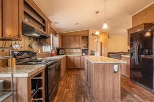 353 R and R Dr, Springtown, TX 76082 - Photo 6