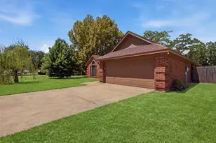1507 Saddle Creek Ct, Granbury, TX 76048 - Photo 34