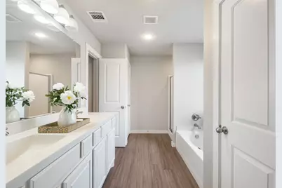 9910 Ironhorse Drive, Dallas, TX 75227 - Photo 14