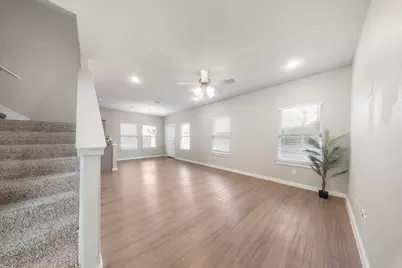 9910 Ironhorse Drive, Dallas, TX 75227 - Photo 4