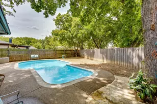 435 SE Gardens Blvd, Burleson, TX 76028 - Photo 36
