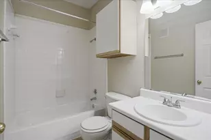 3212 Donnelly Cir, Fort Worth, TX 76107 - Photo 10