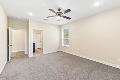 1918 Avenue D, Grand Prairie, TX 75051 - Photo 22