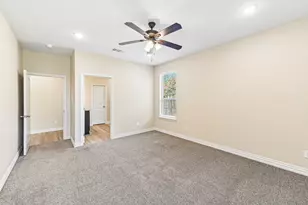 1918 Avenue D, Grand Prairie, TX 75051 - Photo 22