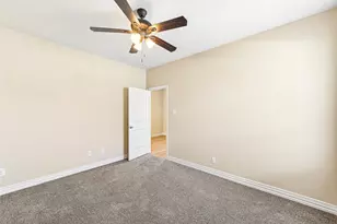 1918 Avenue D, Grand Prairie, TX 75051 - Photo 18