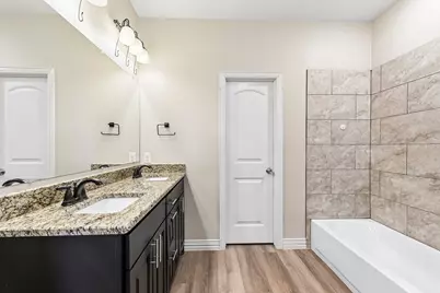 1918 Avenue D, Grand Prairie, TX 75051 - Photo 24