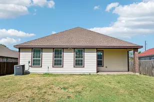 1918 Avenue D, Grand Prairie, TX 75051 - Photo 28
