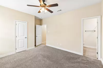 1918 Avenue D, Grand Prairie, TX 75051 - Photo 20