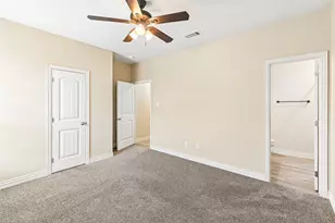 1918 Avenue D, Grand Prairie, TX 75051 - Photo 20