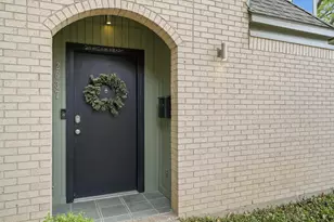 2637 McCart Ave, Fort Worth, TX 76110 - Photo 2