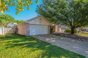 32 Atlantic Ave, Midlothian, TX 76065 - Photo 1