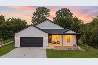 5507 Stonegate Circle, Granbury, TX 76048 - Photo 1