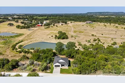 5507 Stonegate Circle, Granbury, TX 76048 - Photo 2