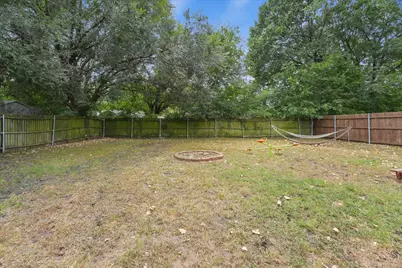214 E Arkansas Street, Sherman, TX 75090 - Photo 18