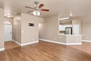 627 Brenna Rd, Waxahachie, TX 75165 - Photo 4