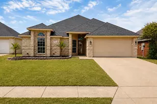 627 Brenna Rd, Waxahachie, TX 75165 - Photo 1