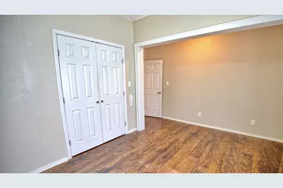 301 W Howell Street, Saint Jo, TX 76265 - Photo 8