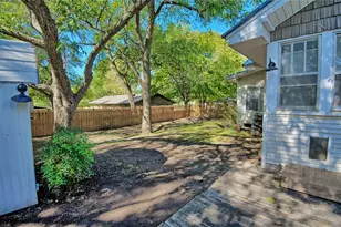 301 W Howell St, Saint Jo, TX 76265 - Photo 16