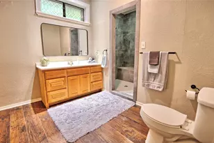 301 W Howell St, Saint Jo, TX 76265 - Photo 10