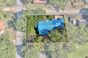 301 W Howell St, Saint Jo, TX 76265 - Photo 20