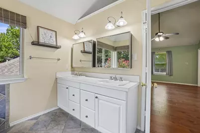 3231 Summerfield Drive, Grapevine, TX 76051 - Photo 18
