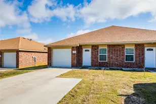 7323 S Colonial Dr, Forest Hill, TX 76140 - Photo 2