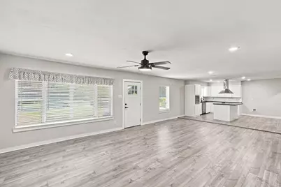 104 Casa Linda Drive, Ennis, TX 75119 - Photo 4