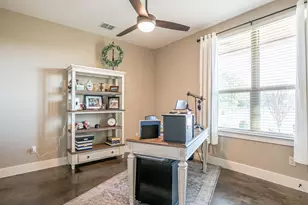 3609 Farm Land Ct, Granbury, TX 76048 - Photo 14