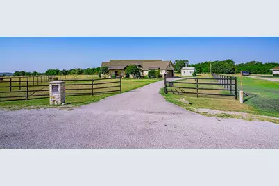 3609 Farm Land Court, Granbury, TX 76048 - Photo 2