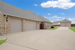 10909 Chriswood Dr, Crowley, TX 76036 - Photo 10