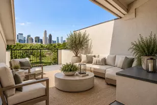1303 Palm Canyon Dr, Dallas, TX 75204 - Photo 16