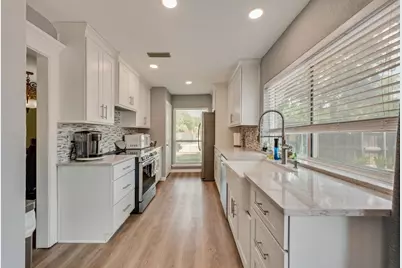 1838 Sandra Lane, Grand Prairie, TX 75052 - Photo 10