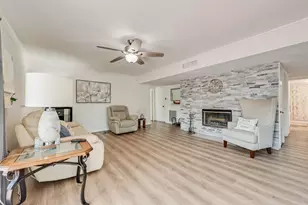 1838 Sandra Ln, Grand Prairie, TX 75052 - Photo 6