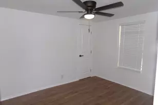 1533 W 6th St, Corsicana, TX 75110 - Photo 12