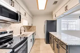 4919 Woodland Park Blvd, Arlington, TX 76013 - Photo 6