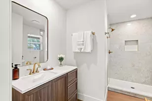 5826 Enchanted Ln, Dallas, TX 75227 - Photo 14