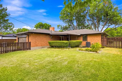 5826 Enchanted Lane, Dallas, TX 75227 - Photo 22