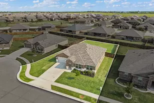 316 Duke Ct, Fate, TX 75189 - Photo 2