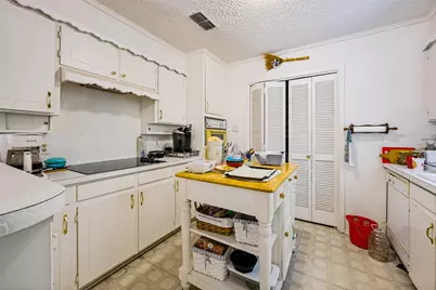 3014 Idlecreek Drive, Dalworthington Gardens, TX 76016 - Photo 8