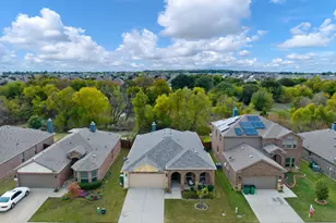 1120 Cheyenne Dr, Aubrey, TX 76227 - Photo 6