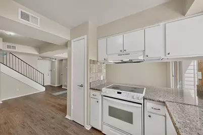 1949 Shorewood Drive, Grapevine, TX 76051 - Photo 14