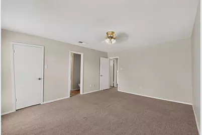1949 Shorewood Drive, Grapevine, TX 76051 - Photo 18