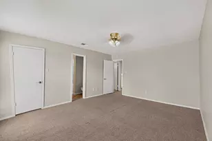 1949 Shorewood Dr, Grapevine, TX 76051 - Photo 18